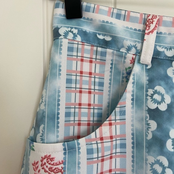 NWOT | Romwe women’s patterned cuffed shorts — small (size 4) - Picture 2 of 6